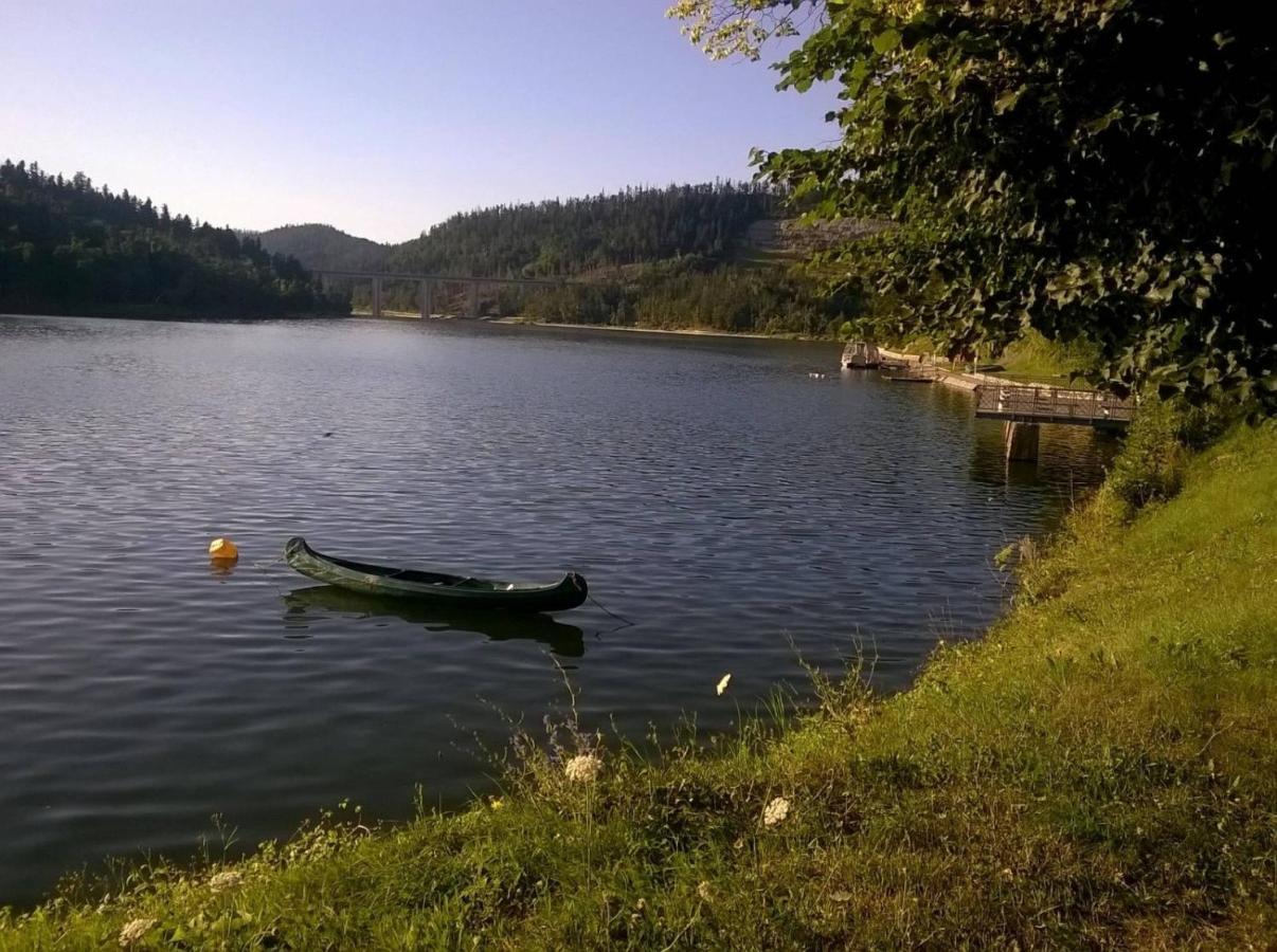 Specious Apartment Manitu In Forest Countryside Fužine Kültér fotó