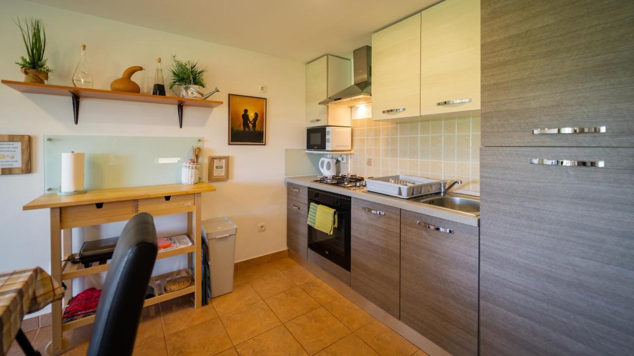 Specious Apartment Manitu In Forest Countryside Fužine Kültér fotó