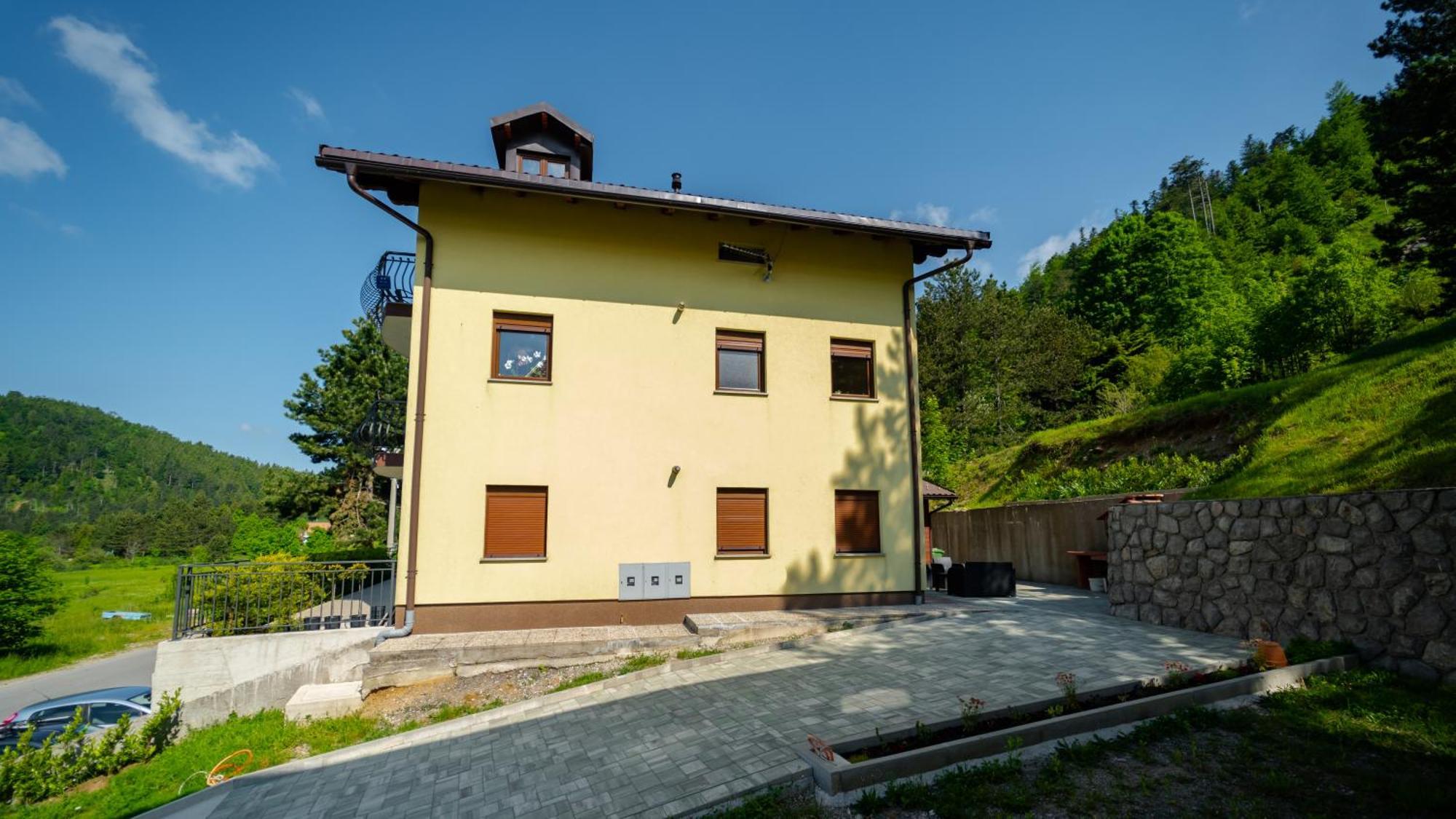 Specious Apartment Manitu In Forest Countryside Fužine Kültér fotó